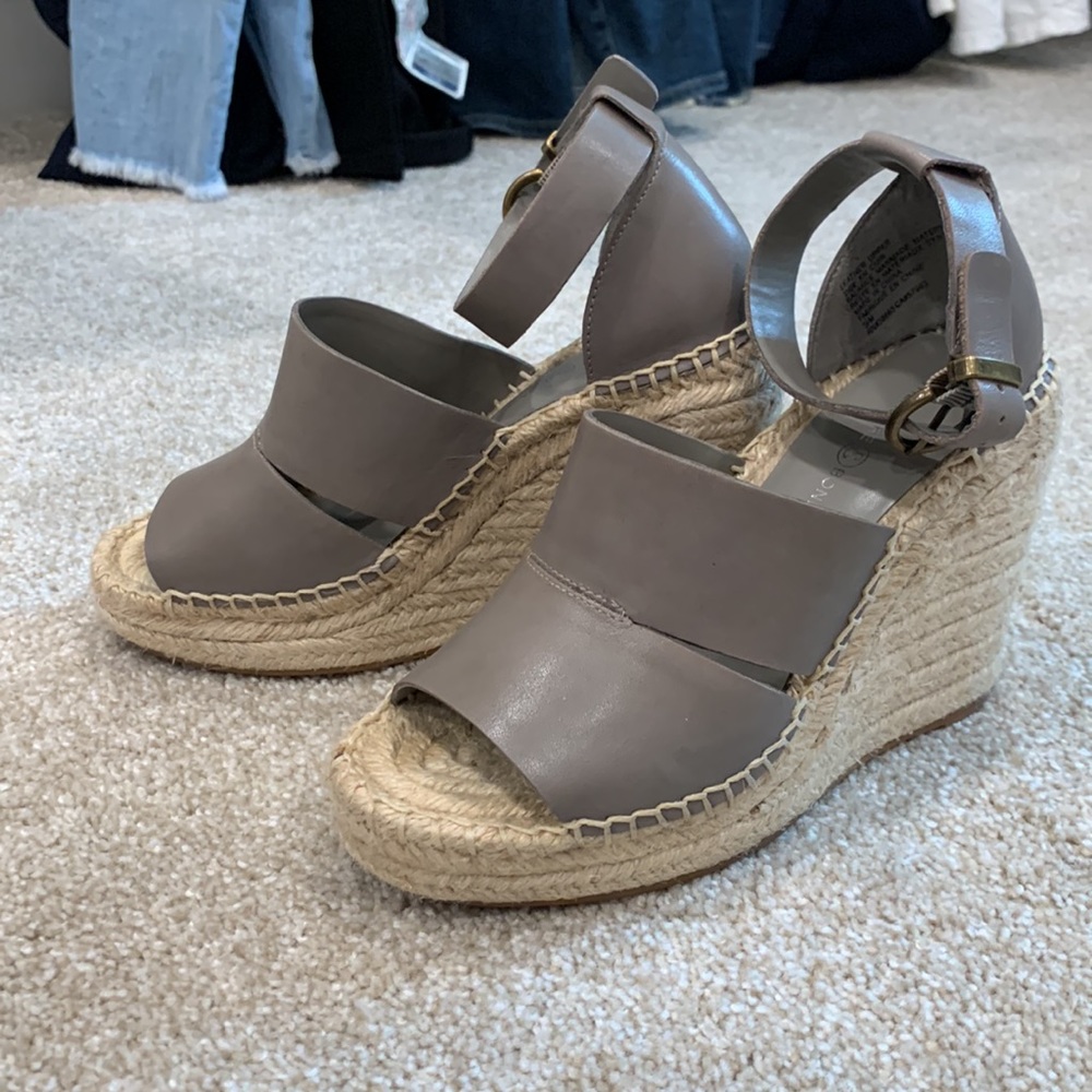 Treasure & Bond womens espadrille wedge sandal
